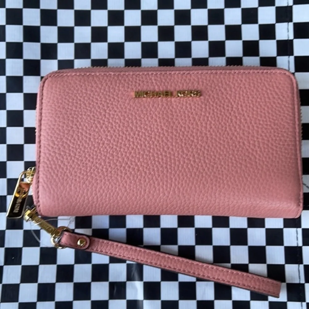 Michael Kors Jet Set Travel Lg Flat Multifunctional Phone Case-Wristlet-Wallet